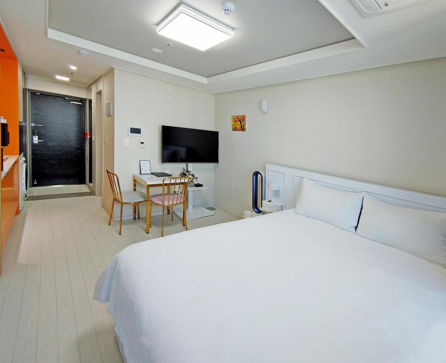 Daegu Star B&B Dsr Hotel Lily Guestroom Zewnętrze zdjęcie