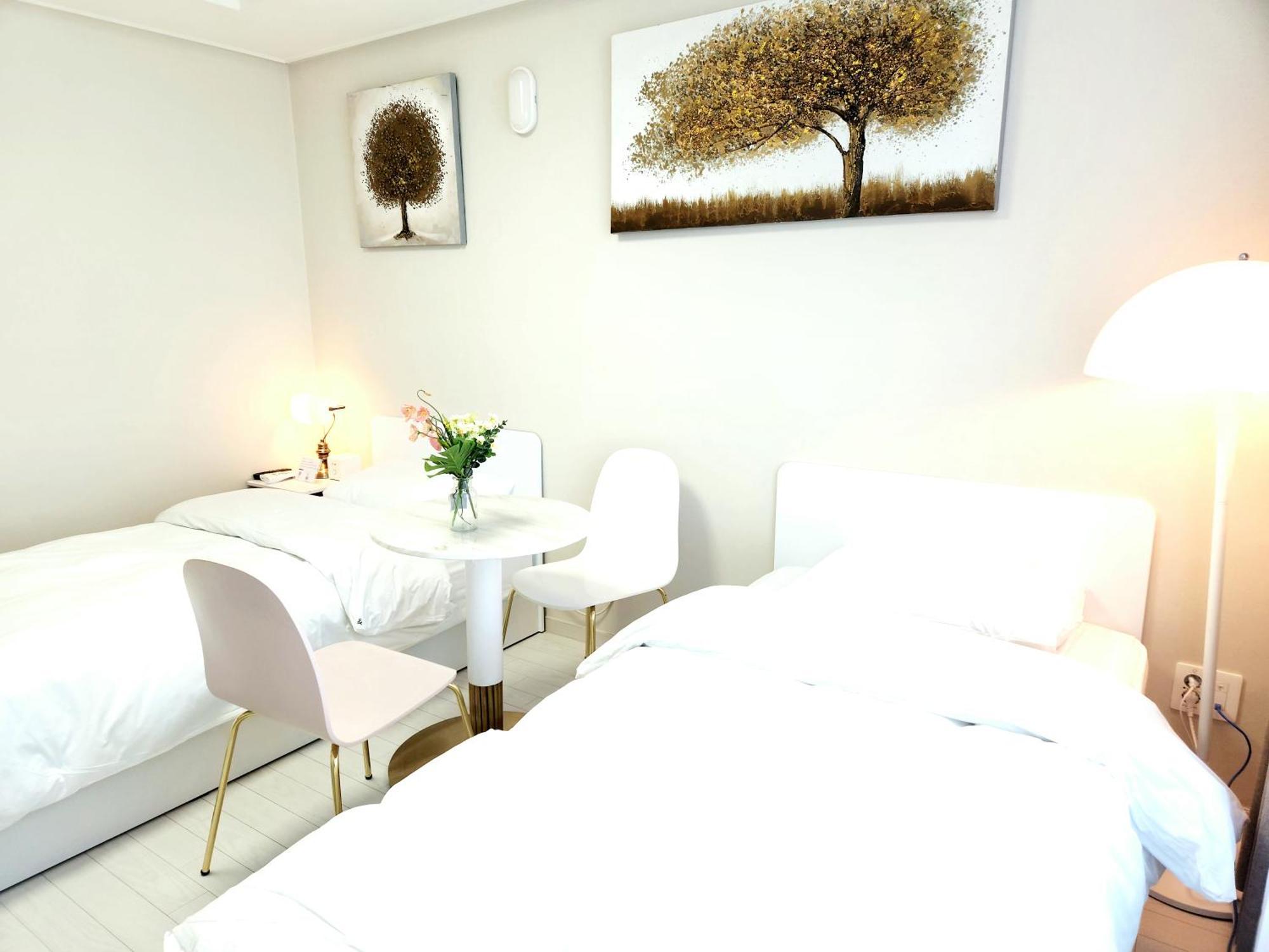 Daegu Star B&B Dsr Hotel Lily Guestroom Pokój zdjęcie
