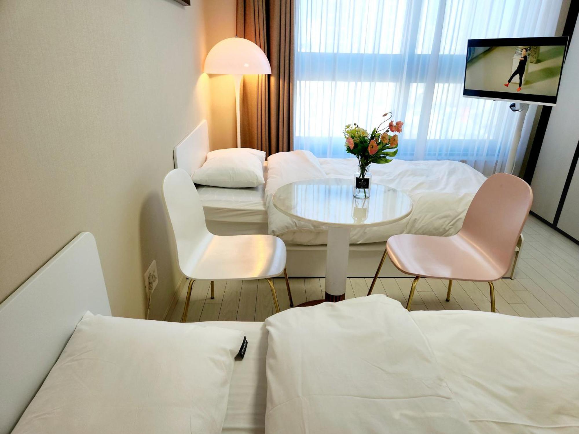 Daegu Star B&B Dsr Hotel Lily Guestroom Pokój zdjęcie