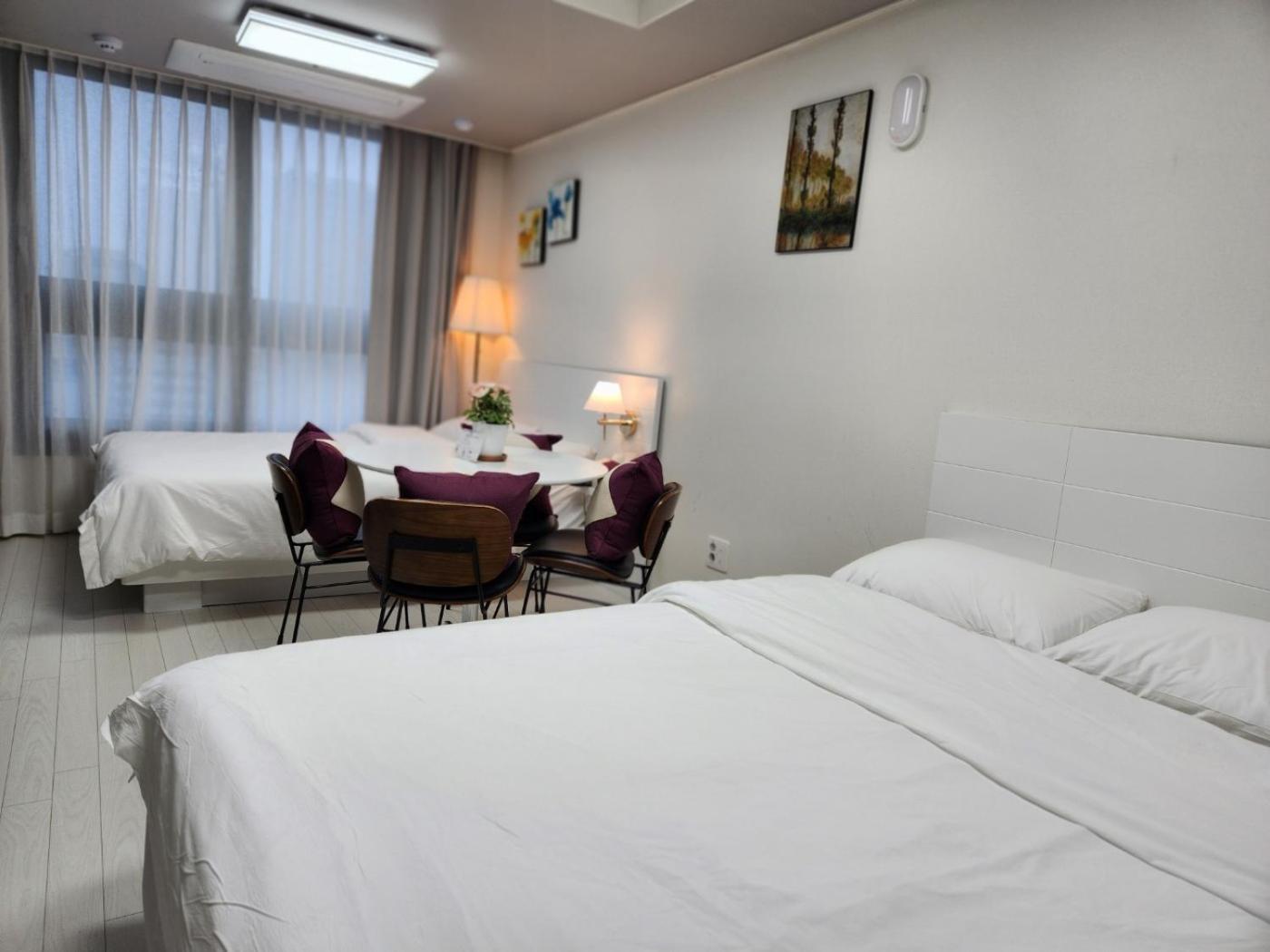 Daegu Star B&B Dsr Hotel Lily Guestroom Zewnętrze zdjęcie